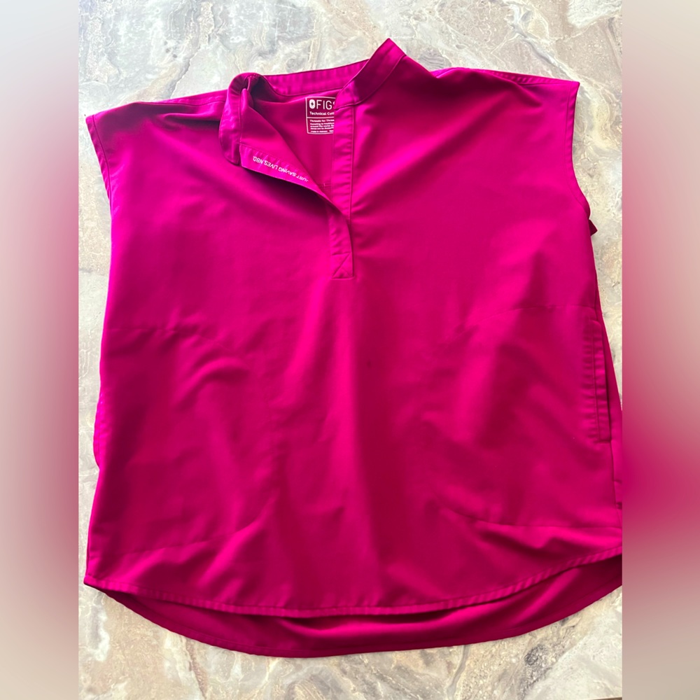 Women’s FIGS rafaela scrub top